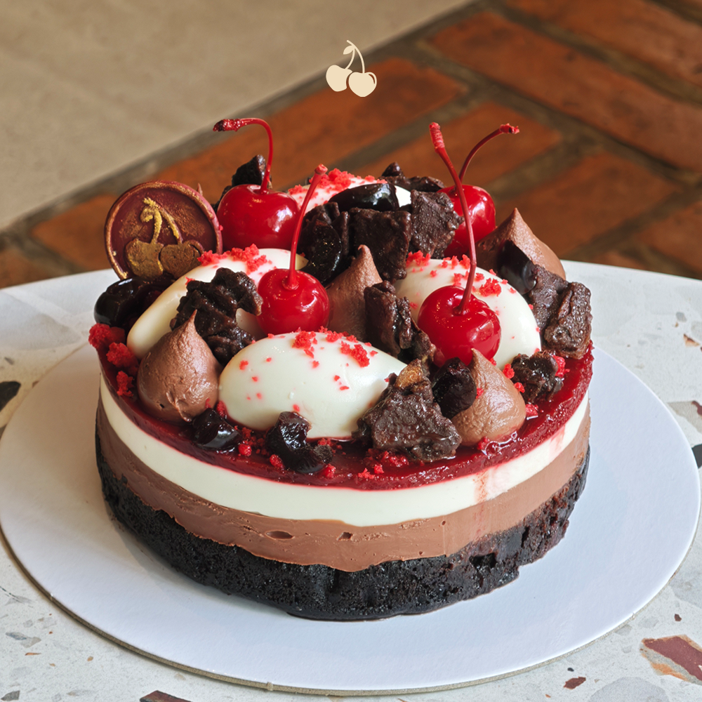 Chérrie Rouge Cake